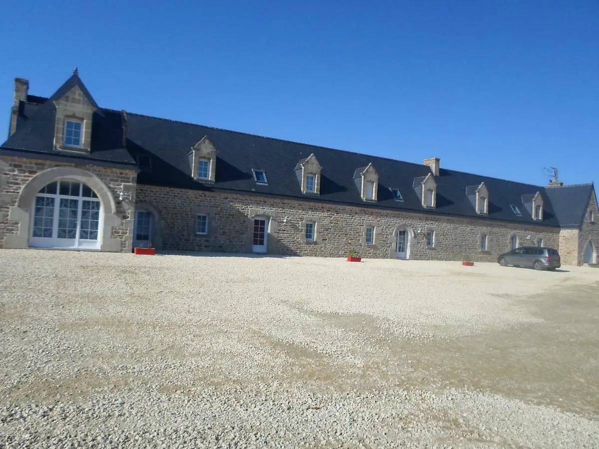 Gite De La Grande Garenne Scaer 0*,  France